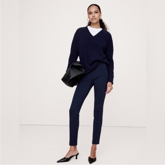 NWT! Banana Republic Hyper Navy Blue Skinny Everywhere Ponte Pant - Multiple🧡